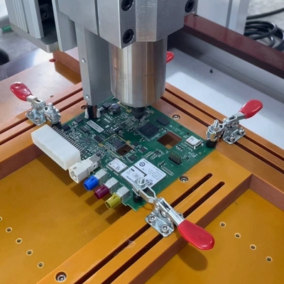 220V Desktop-PCB-Router-Maschine 650mm X 450mm Arbeitsfläche