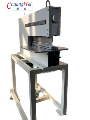 MCPCB-PCB-Separator-Maschine mit Ingenieuren, die für Dienstleistungen und Schulungen im Ausland zur Verfügung stehen