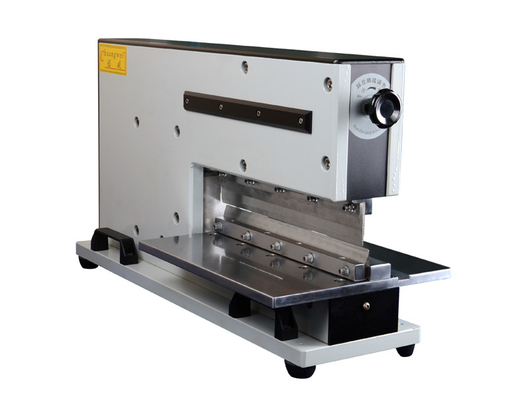 PCB-V-Schneidemaschine mit kompakter Größe von 620*230*400mm für platzsparende Lösungen