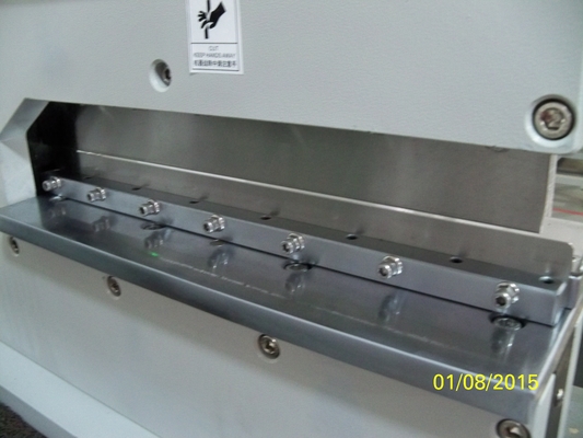 Antriebsfreie PCB-V-Schneidmaschine mit verstellbaren Messern und Kapazitätszählern
