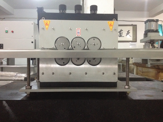 Aluminium Led Trip PCB Separator Maschine mit einzigartigen Multi-Sections Schneiden