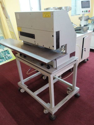 Druck der Arbeits-0.4mpa Hochgeschwindigkeits-PWB V schnitt Maschine L460mm
