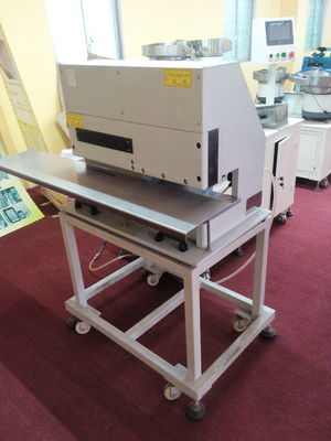 Druck der Arbeits-0.4mpa Hochgeschwindigkeits-PWB V schnitt Maschine L460mm