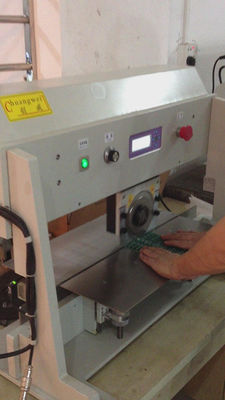 100 mm/S Motorisierte Metall-PCB-Schneidemaschine Runde Klinge